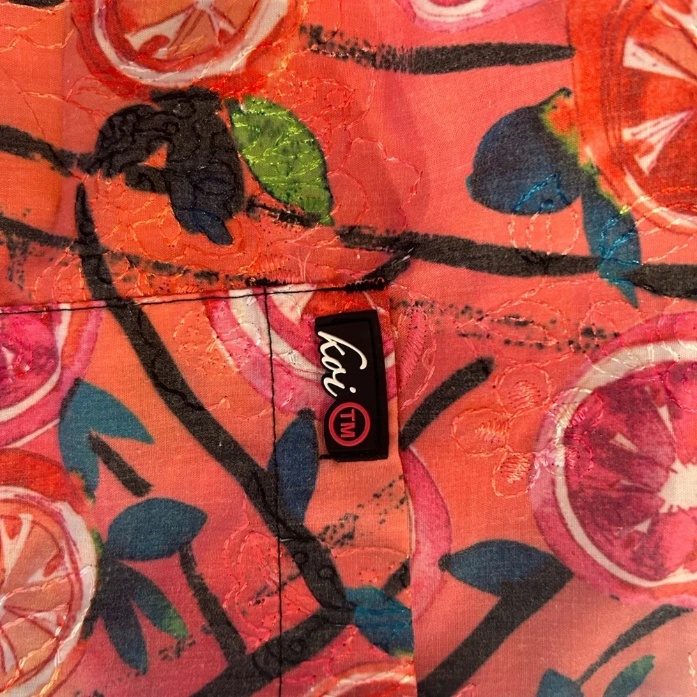 Koi Scrub Top - Picture 3 of 4